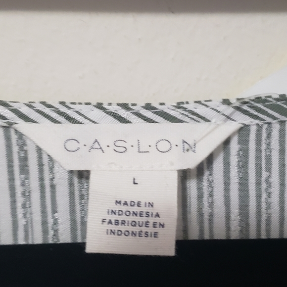 Caslon V-neck blouse - Picture 3 of 8